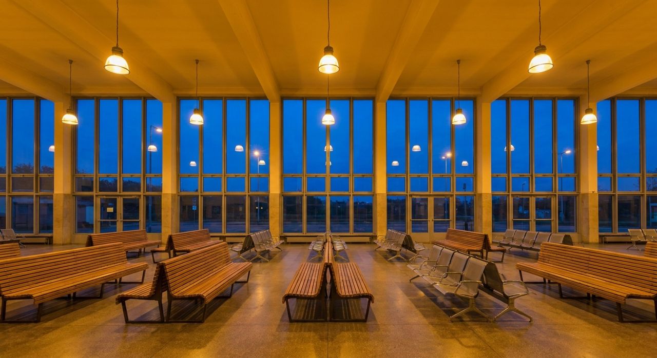 how-to-notify-passengers-of-a-bus-delay-empty-terminal